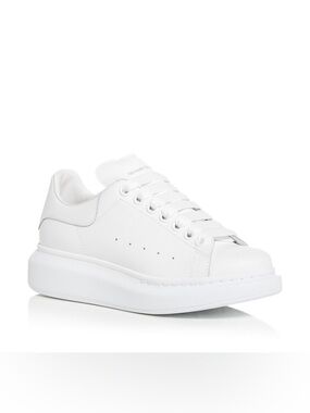 Alexander McQueen Women’s Oversized Leather Platform Sneaker in White. EU 38.5.